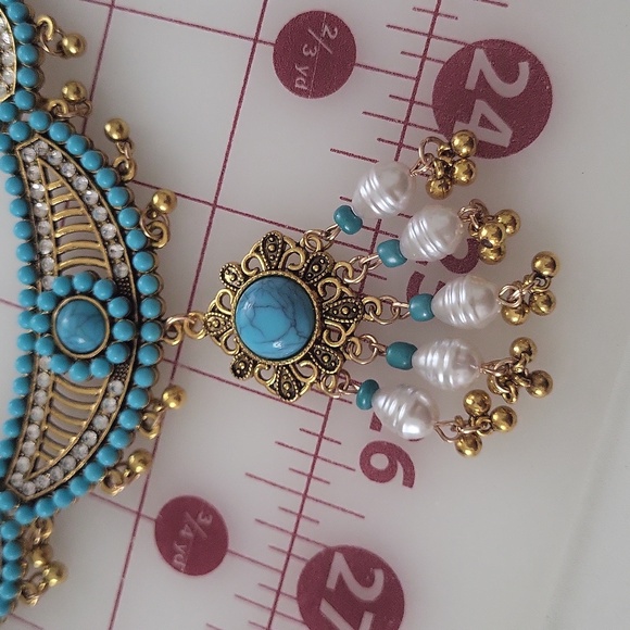 Faux Turquoise and Earring Combo - Picture 3 of 3